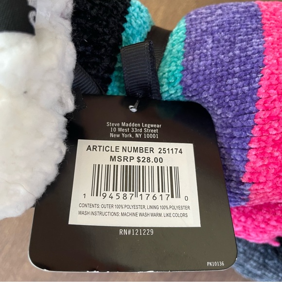 NWT Steve Madden fuzzy fluffy lounge sock set - Picture 6 of 7